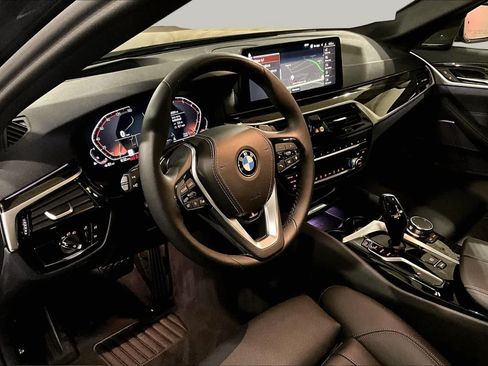 Certified 2023 BMW 530i xDrive w/ Premium Package AWD/4WD image 17