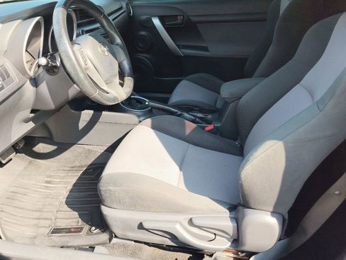 Used 2014 Scion tC image 9