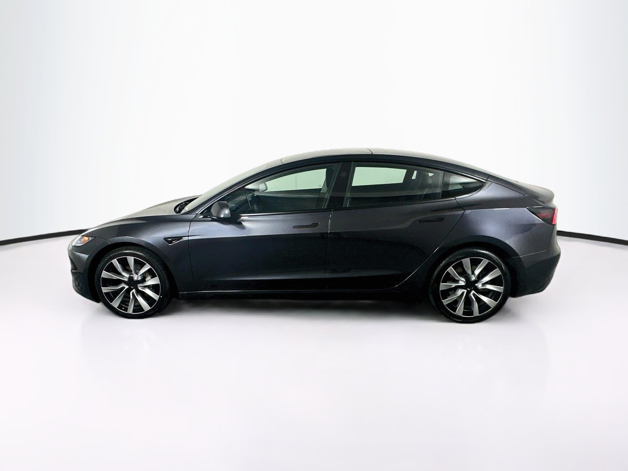 Used 2024 Tesla Model 3 Standard Range RWD image 4