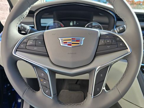 New 2025 Cadillac XT5 Premium Luxury image 25