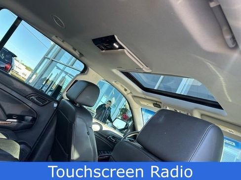 Used 2019 Chevrolet Suburban Premier image 12