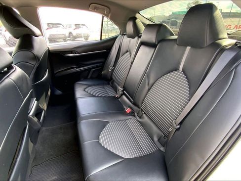 Used 2023 Toyota Camry SE image 19