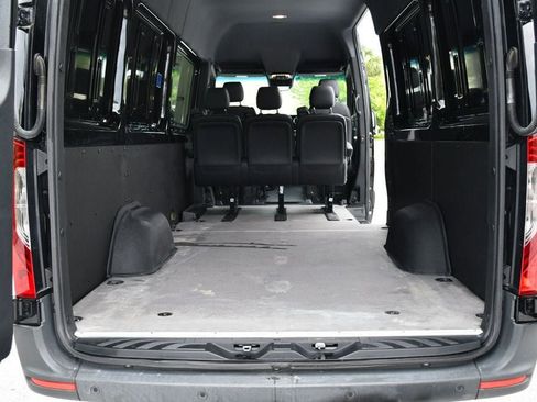 Used 2024 Mercedes-Benz Sprinter 2500 image 47