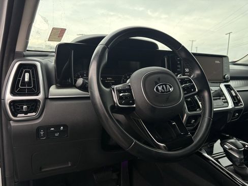 Used 2021 Kia Sorento SX image 11