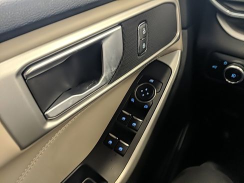 Used 2023 Ford Explorer XLT w/ Equipment Group 202A image 29