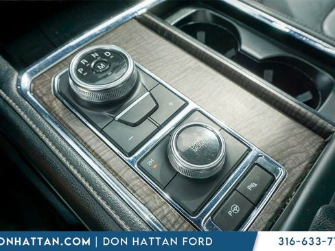 Used 2021 Ford Expedition Limited image 10