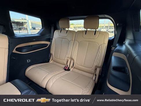 Used 2025 Jeep Grand Cherokee L Summit w/ Obsidian Package image 31