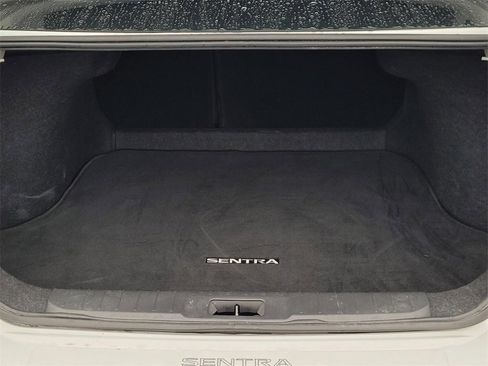 Used 2021 Nissan Sentra SV image 8