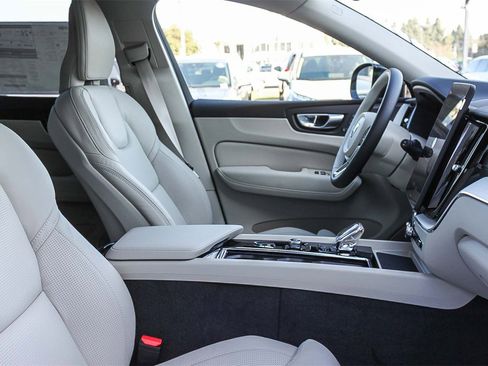 New 2026 Volvo XC60 B5 Ultra w/ Protection Package Premier image 19