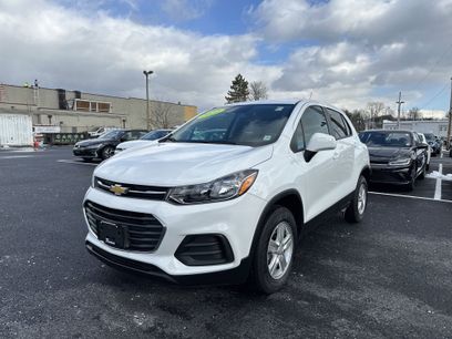 Used 2022 Chevrolet Trax LS w/ Tint and Cruise Package