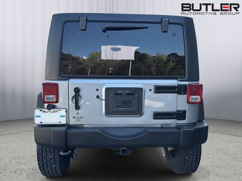 Used 2018 Jeep Wrangler Unlimited Sport S image 4