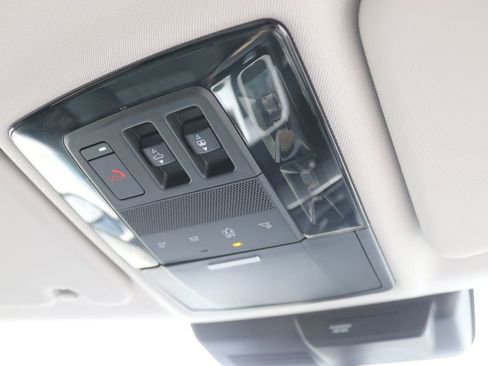 Used 2025 Mitsubishi Outlander SEL AWD/4WD image 29