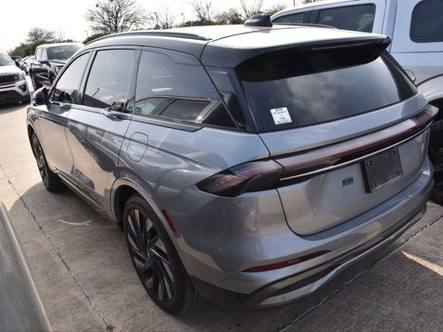 Used 2024 Lincoln Nautilus Reserve w/ Equipment Group 202A image 8