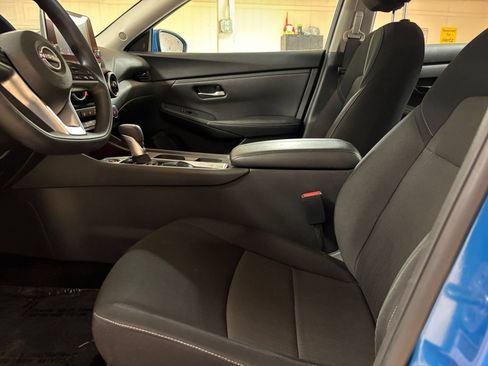 Used 2025 Nissan Sentra SV FWD image 24
