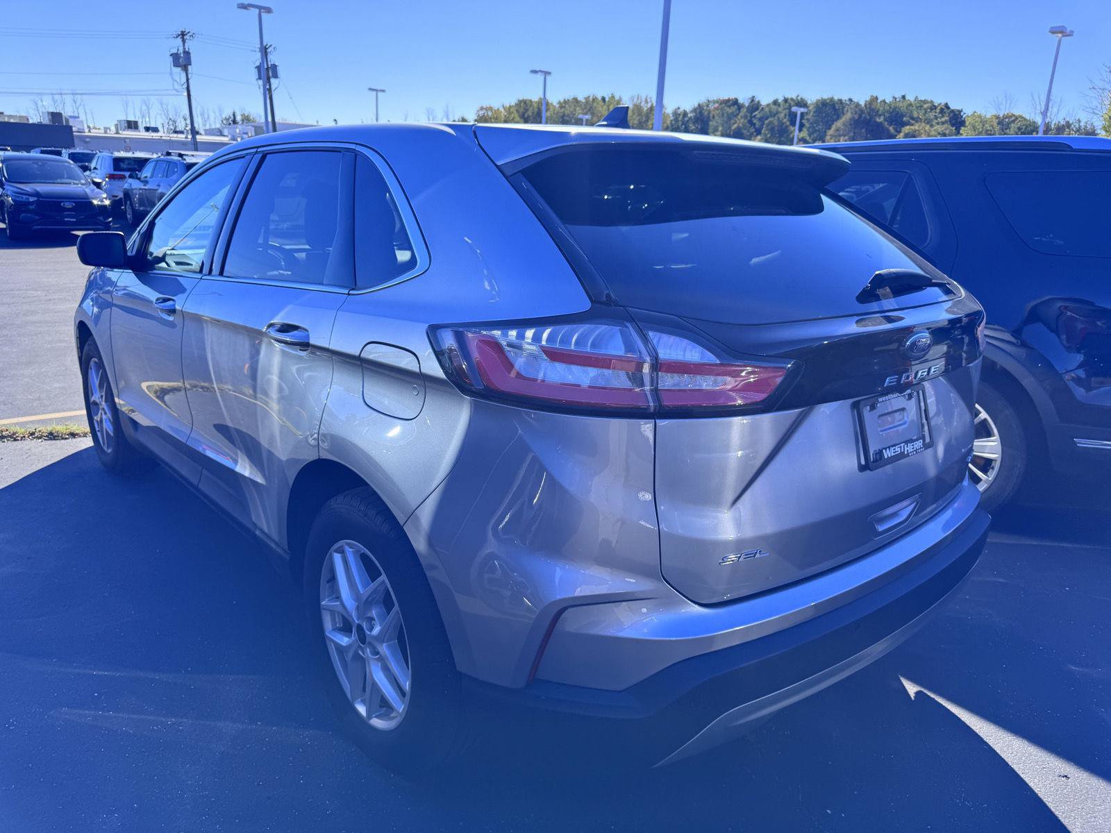 Used 2024 Ford Edge SEL AWD/4WD image 6