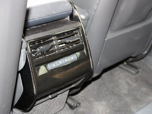 Used 2023 Land Rover Range Rover Sport SE Dynamic image 19