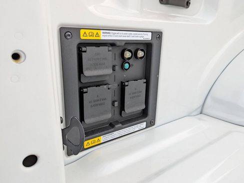 Used 2021 Ford F150 Limited image 12