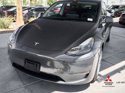 Used 2023 Tesla Model Y Long Range AWD/4WD image 6