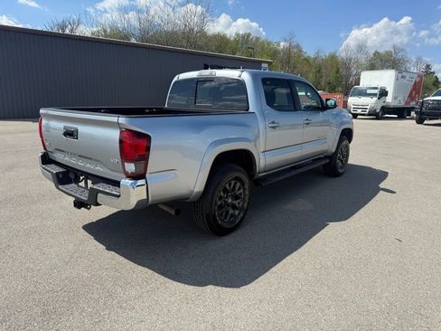 Certified 2023 Toyota Tacoma SR5 AWD/4WD image 6