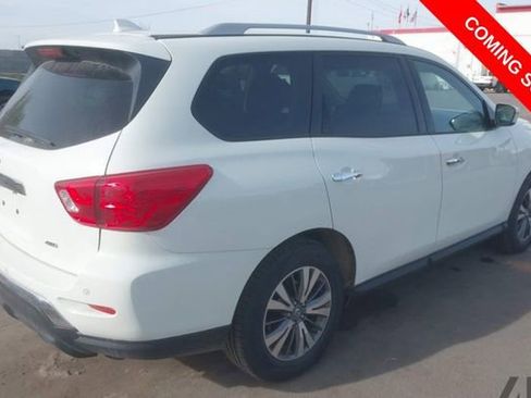 Used 2020 Nissan Pathfinder S AWD/4WD image 4