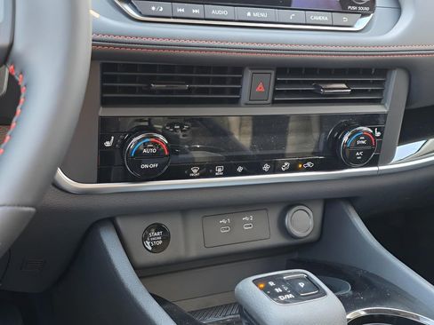New 2026 Nissan Rogue SV AWD/4WD image 27