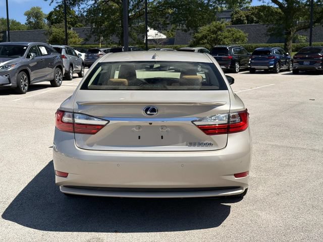 Used 2018 Lexus ES 300h FWD image 6