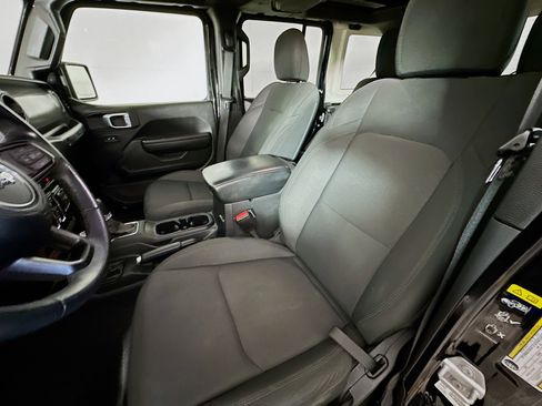 Used 2021 Jeep Wrangler Sport S w/ Sun And Sound Package image 13