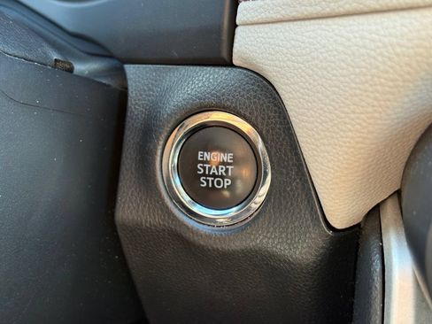 Used 2022 Toyota RAV4 XLE FWD image 18