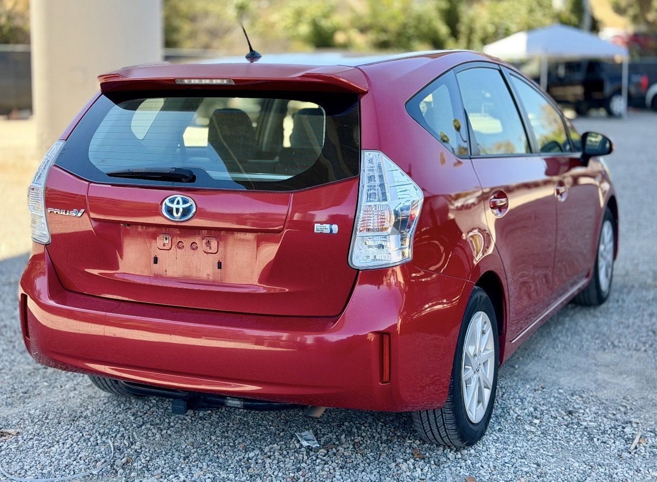 Used 2013 Toyota Prius V Three FWD image 5