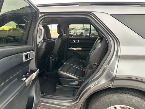 Used 2022 Ford Explorer XLT w/ Equipment Group 202A image 20