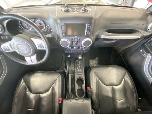 Used 2016 Jeep Wrangler Unlimited Rubicon AWD/4WD image 22