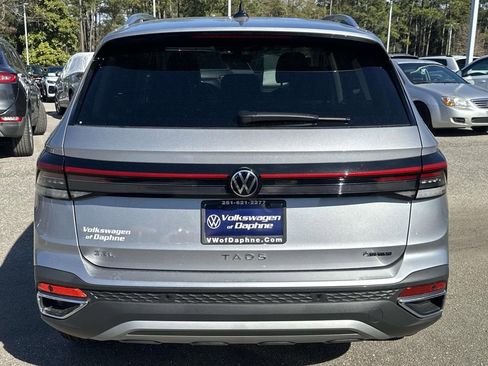 New 2026 Volkswagen Taos SEL image 28