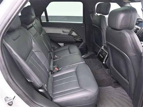 Used 2025 Land Rover Range Rover Sport Dynamic SE image 11
