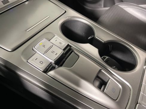 Used 2020 Hyundai Kona Limited FWD image 24