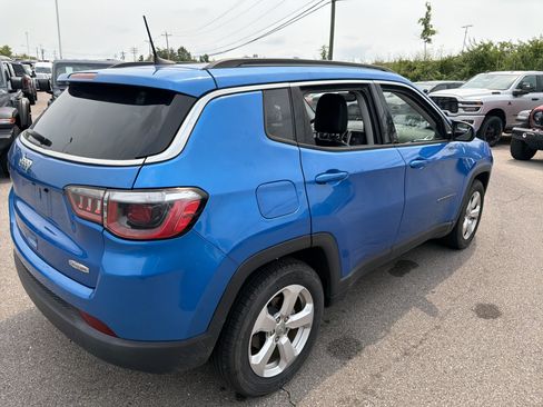 Used 2017 Jeep Compass Latitude w/ Popular Equipment Group FWD image 13