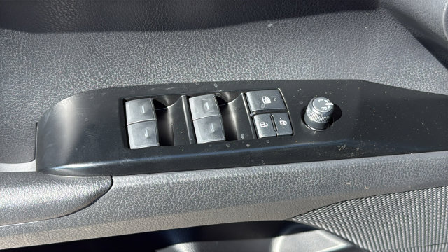 Used 2026 Toyota Camry SE FWD image 18