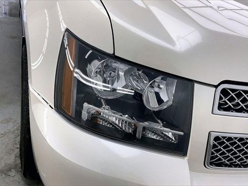 Used 2013 Chevrolet Suburban LTZ image 26