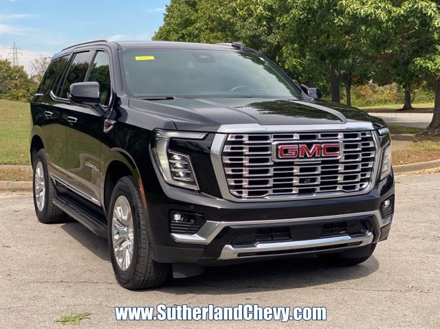 Used 2025 GMC Yukon Denali AWD/4WD image 1