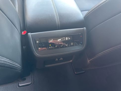 Used 2025 Nissan Pathfinder SL AWD/4WD image 24
