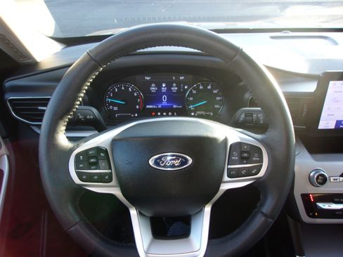 Certified 2023 Ford Explorer XLT w/ Equipment Group 202A image 17