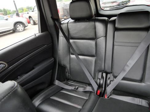 Used 2017 Jeep Grand Cherokee Limited w/ Trailer Tow Group IV AWD/4WD image 12