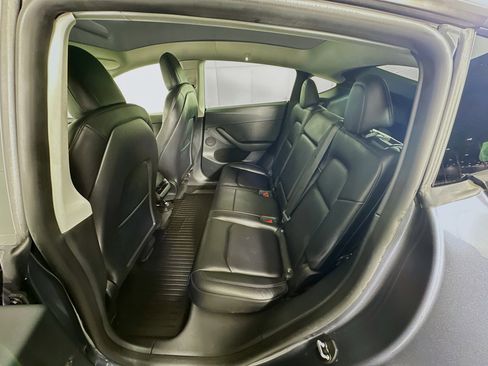 Used 2022 Tesla Model Y Performance image 26