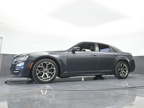 Used 2018 Chrysler 300 S w/ 300S Premium Group RWD image 57