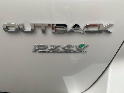 Used 2013 Subaru Outback 2.5i Limited AWD/4WD image 30