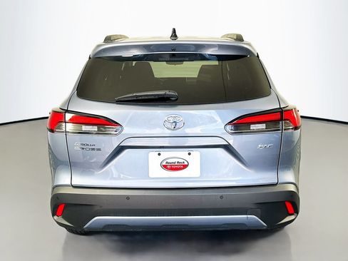 Certified 2025 Toyota Corolla Cross XLE FWD image 6