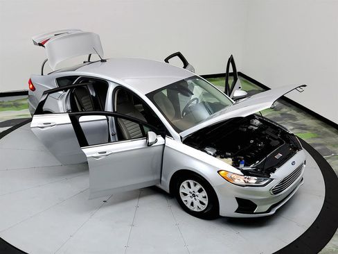 Used 2019 Ford Fusion S image 37