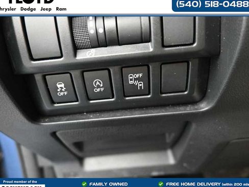 Used 2021 Subaru Crosstrek 2.0i Premium w/ Moonroof Package image 18