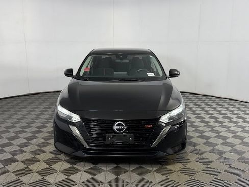 Used 2025 Nissan Sentra SR FWD image 3