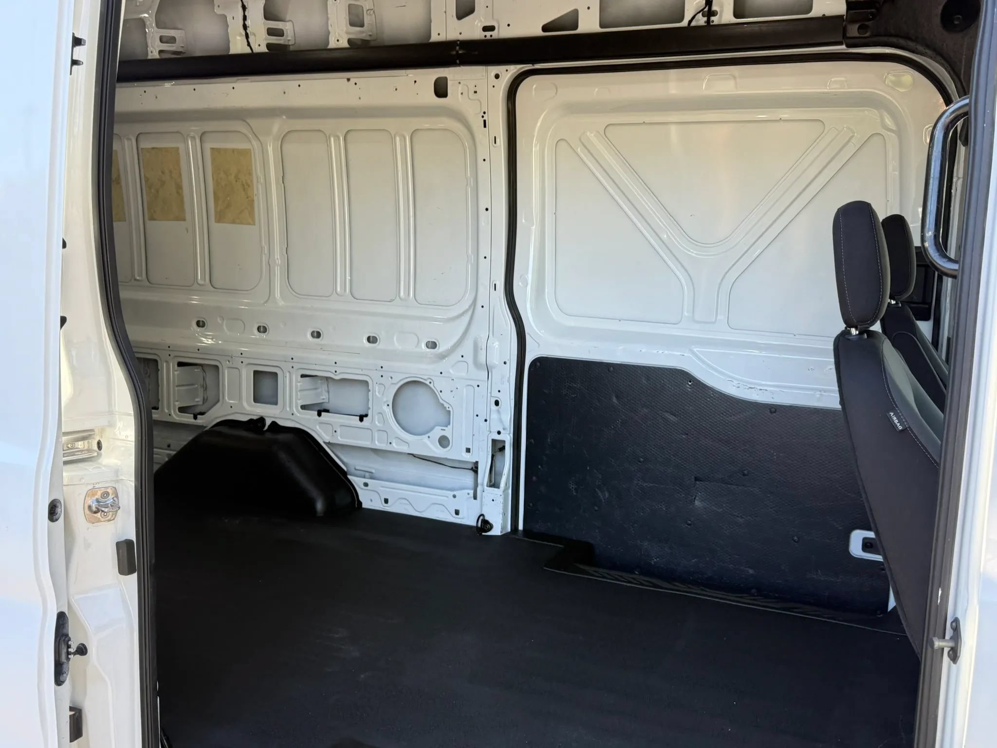 Used 2020 Ford Transit 350 148 High Roof Extended RWD image 24