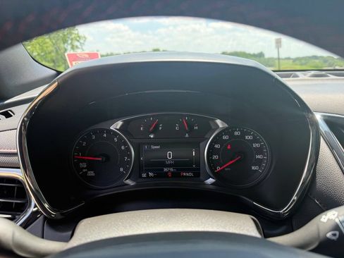 Used 2024 Chevrolet Equinox RS FWD image 34